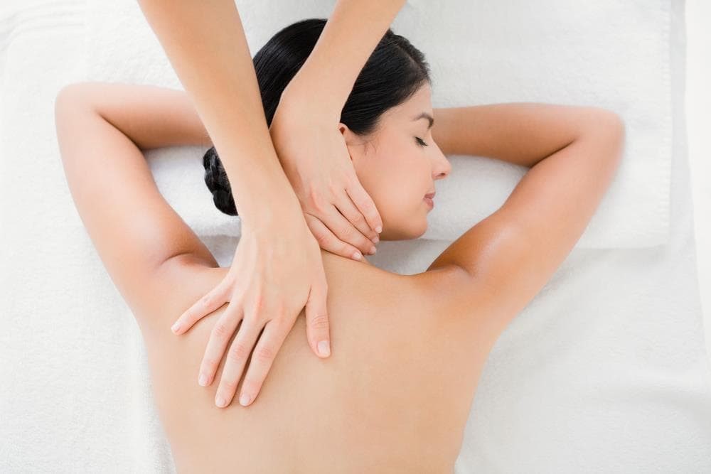 Relájate con masajes terapéuticos y relajantes